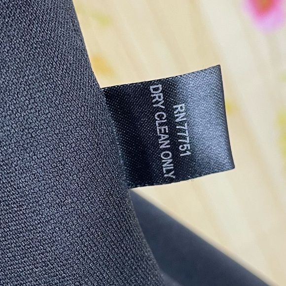 SOLD Betsy Johnson Vintage 90s Y2K Floral
Velvet Fur Trim Penny Lane Coat Size 6 - Picture 11 of 12